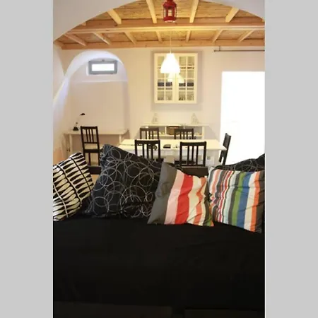 Cycladic House+Garden In Historic Heart Parikia Feriehus