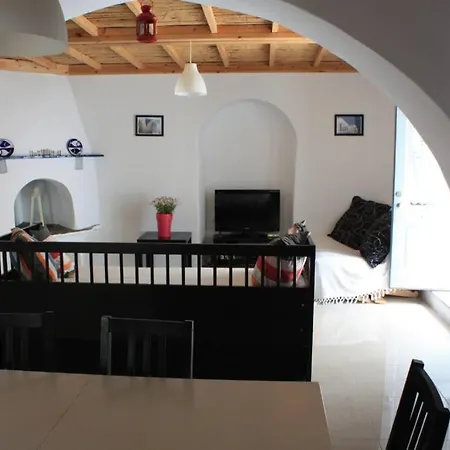 Feriehus Cycladic House+Garden In Historic Heart Parikia *